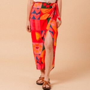 Grace & Mila printed midi wrap skirt small